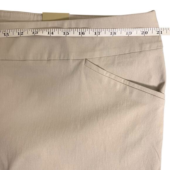 Chico's Pants Womens Size 4 (20) Josie Perfect Stretch Snap Ankle Pale Taupe NWT - Picture 7 of 9